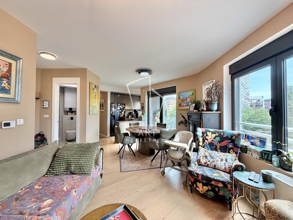 Glavna slika -Južni Bulevar, Trosoban stan na prodaju, 325000m2, 325.000€