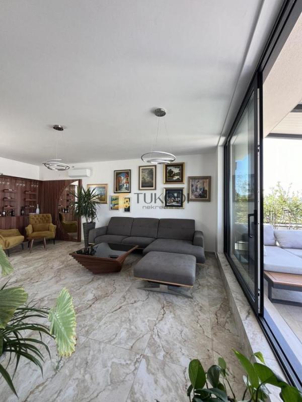 Slika 2 - Petosoban stan na prodaju, 145m2, 390.000€