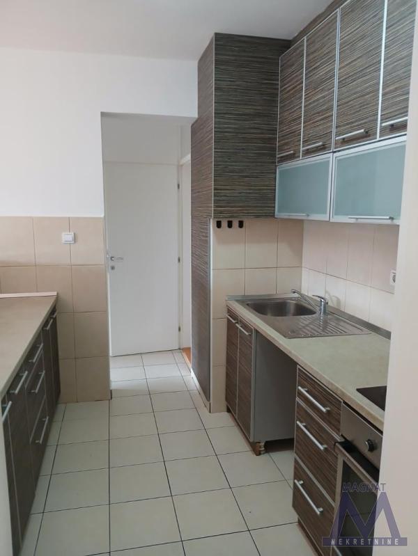 Slika 8 - Petosoban stan za izdavanje, 900€