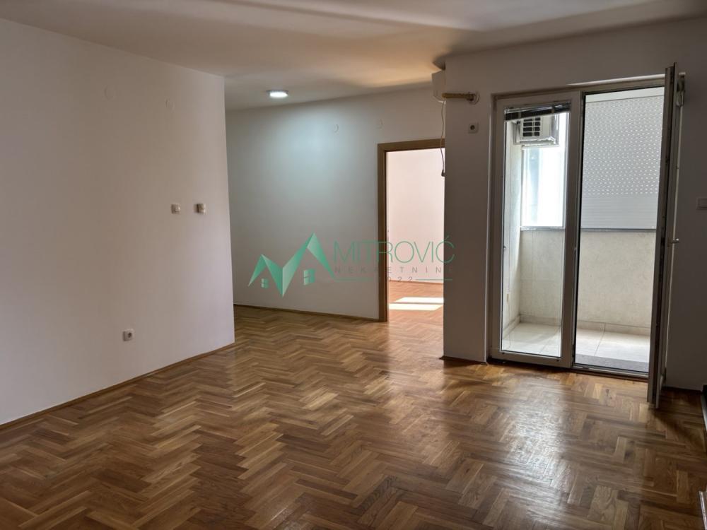 Slika 5 - Dvosoban stan za izdavanje, 52m2, 300€