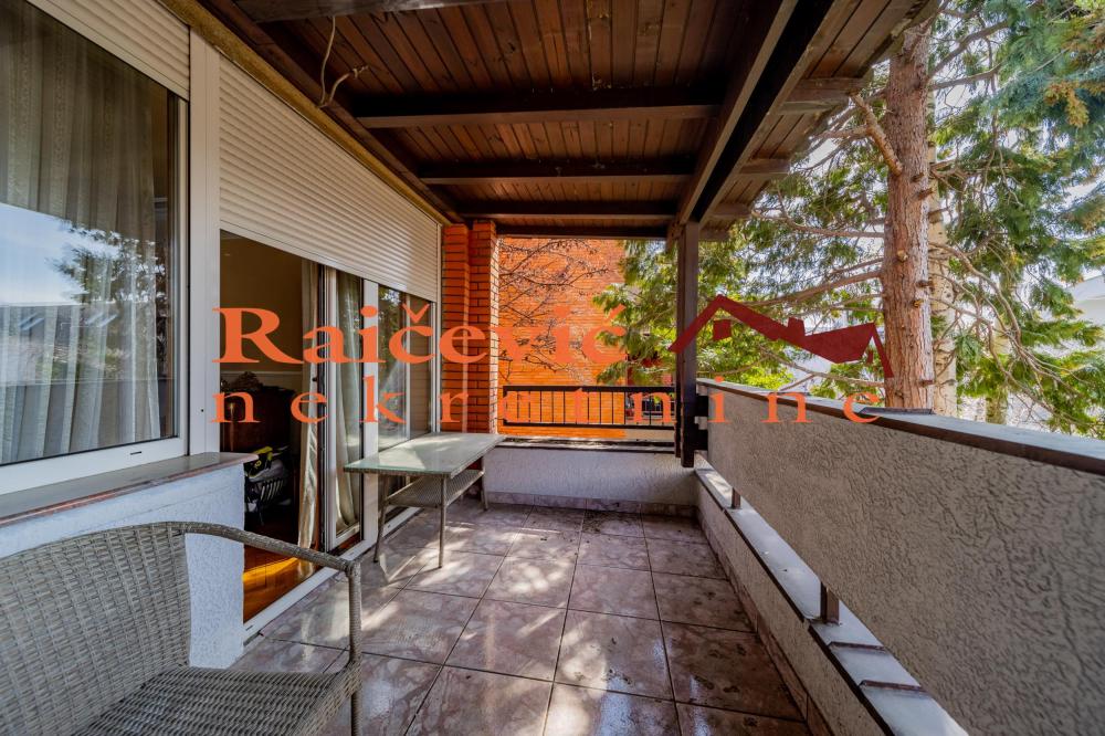 Slika 4 - Milovana Jankovica,  Kuća na prodaju, 273m2, 430.000€