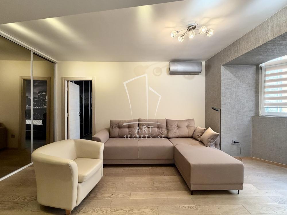 Slika 1 - Antifašističke borbe, Jednoiposoban stan za izdavanje, 41m2, 600€