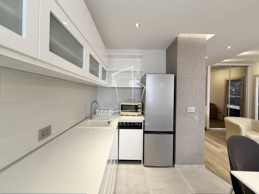 Slika 10 - Antifašističke borbe, Jednoiposoban stan za izdavanje, 41m2, 600€