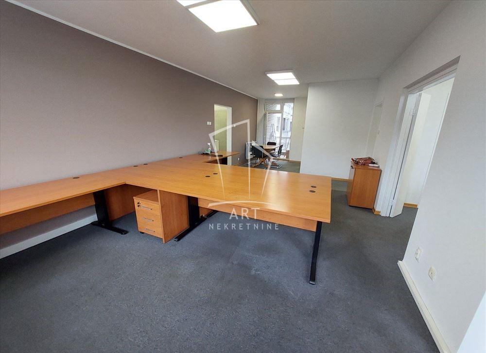 Slika 3 - Bulevar Zorana Đinđića,  Lokal za izdavanje, 87m2, 1.400€