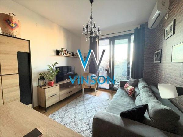 Slika 1 - Trg galerija,  Stan za izdavanje, 26m2, 300€