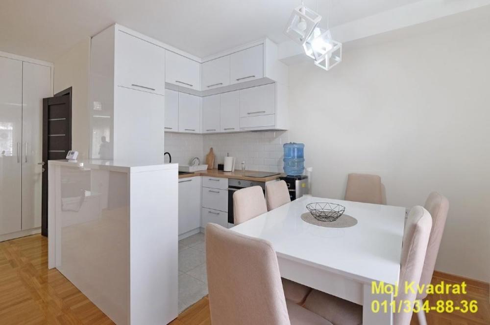 Slika 5 - Trosoban stan za izdavanje, 87m2, 1.000€