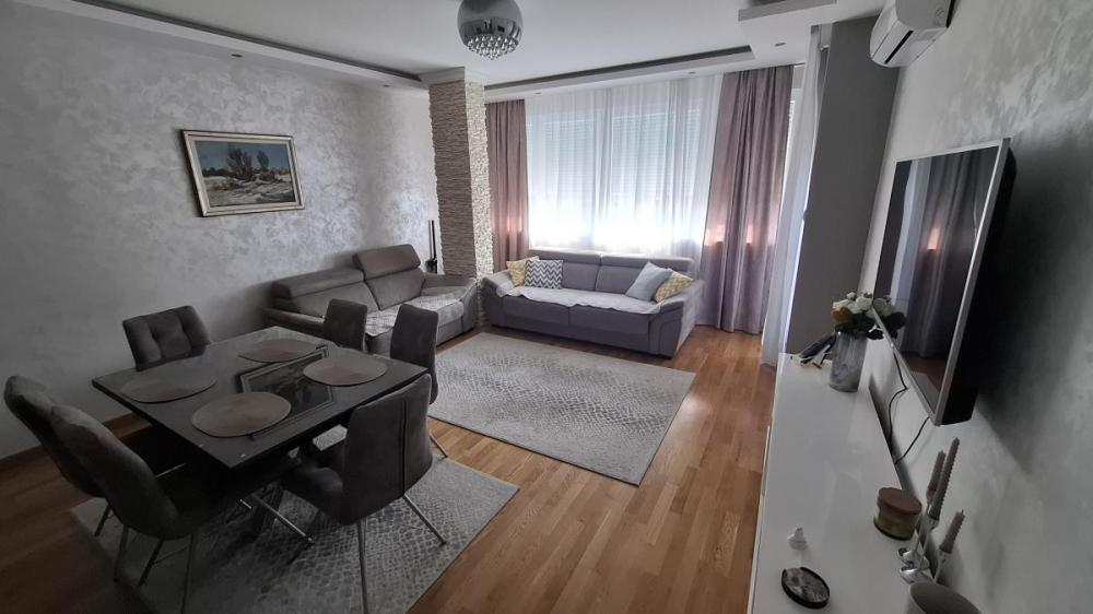 Glavna slika -Trosoban stan za izdavanje, 70m2, 700€