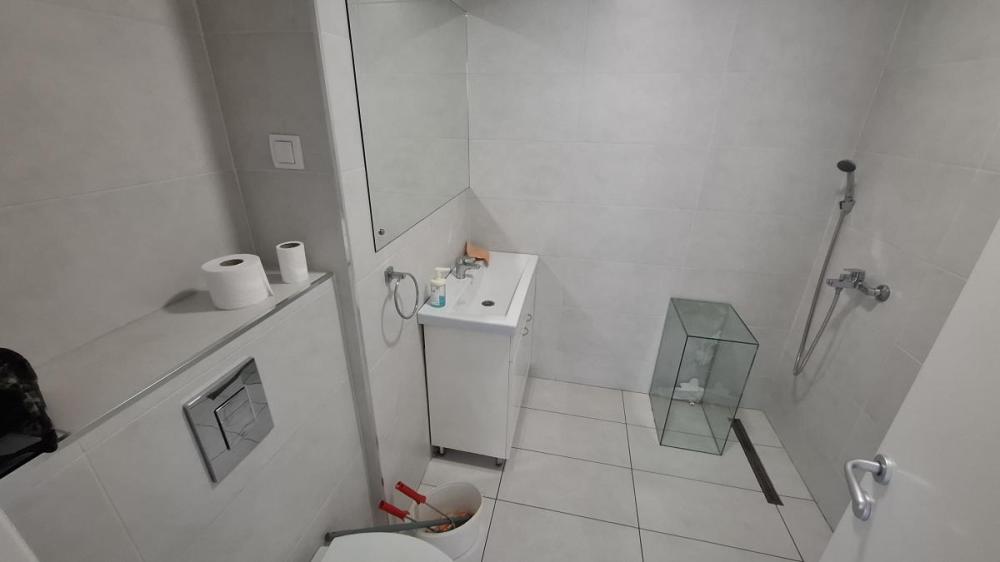 Slika 9 -  Lokal za izdavanje, 70m2, 450€