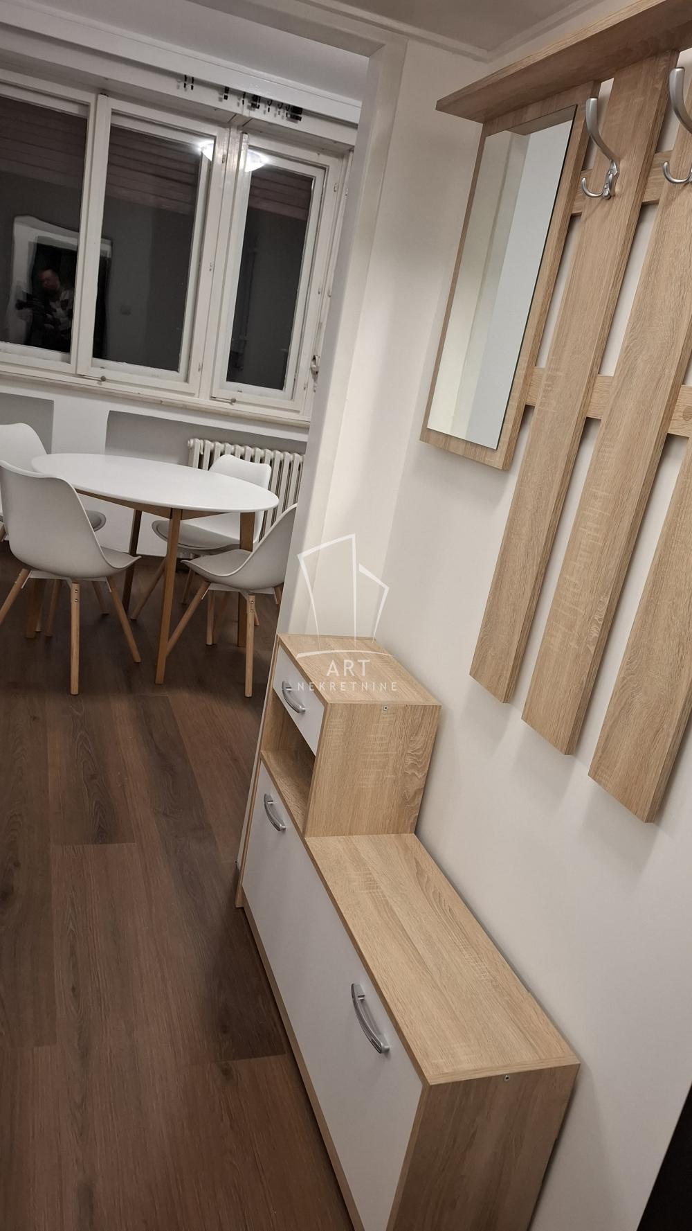 Slika 1 - Karađorđev Trg, Jednosoban stan za izdavanje, 34m2, 490€