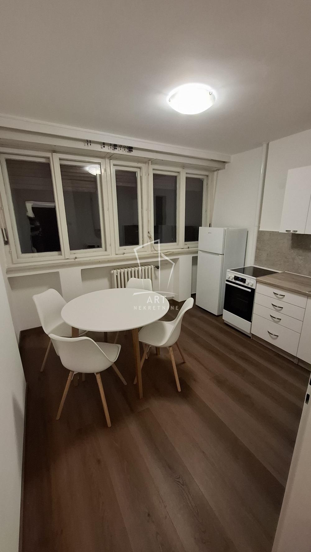 Slika 3 - Karađorđev Trg, Jednosoban stan za izdavanje, 34m2, 490€