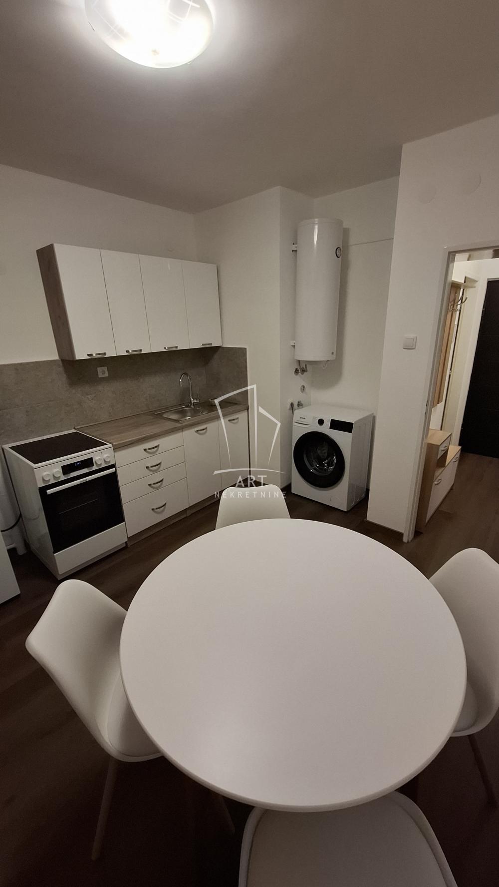 Slika 4 - Karađorđev Trg, Jednosoban stan za izdavanje, 34m2, 490€