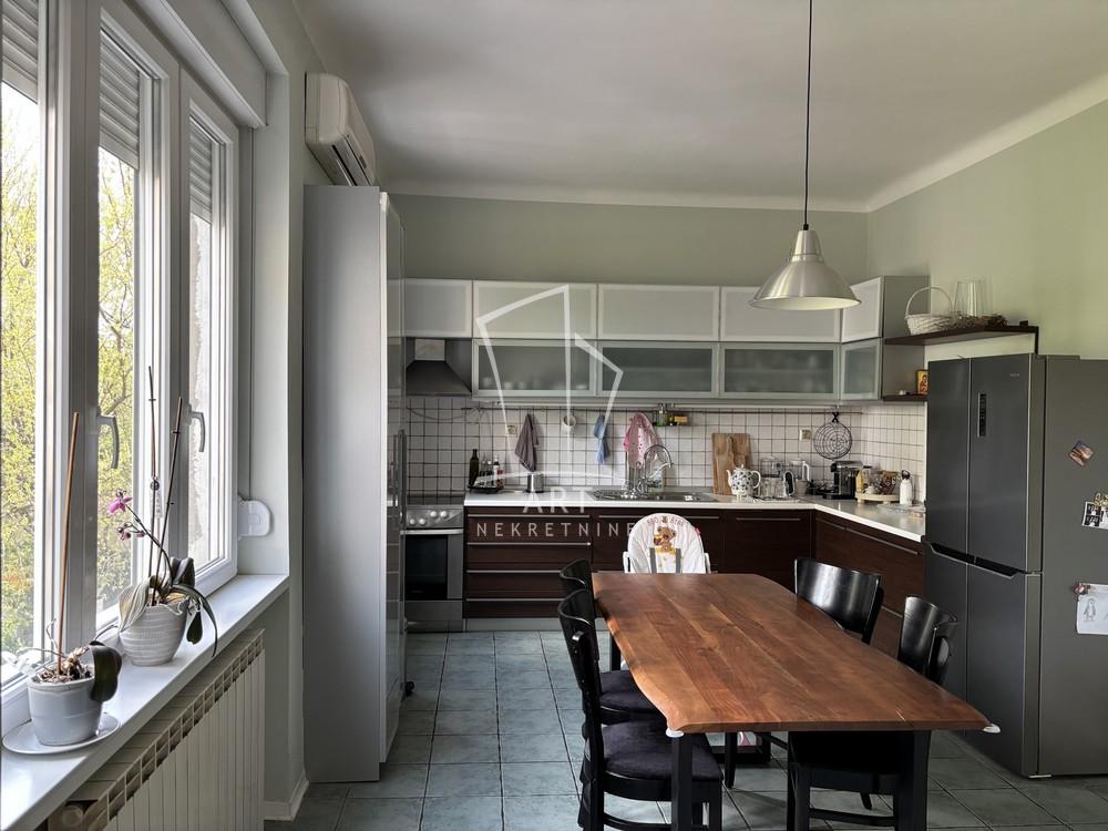 Slika 3 - Kralja Petra, Troiposoban stan za izdavanje, 103m2, 1.900€