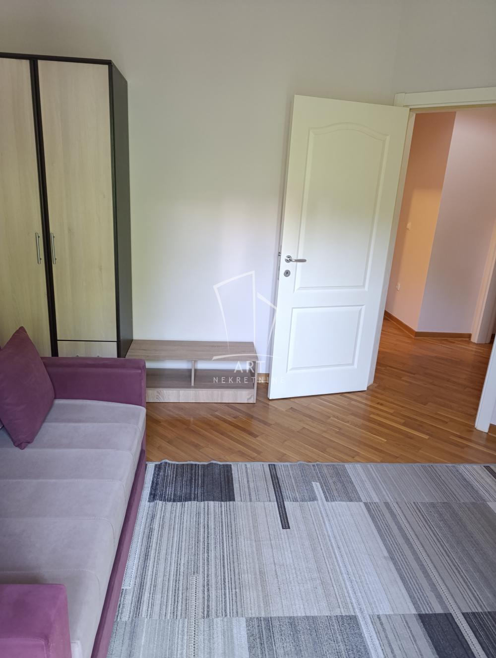 Slika 5 - Šumatovačka, Četvorosoban stan za izdavanje, 85m2, 900€