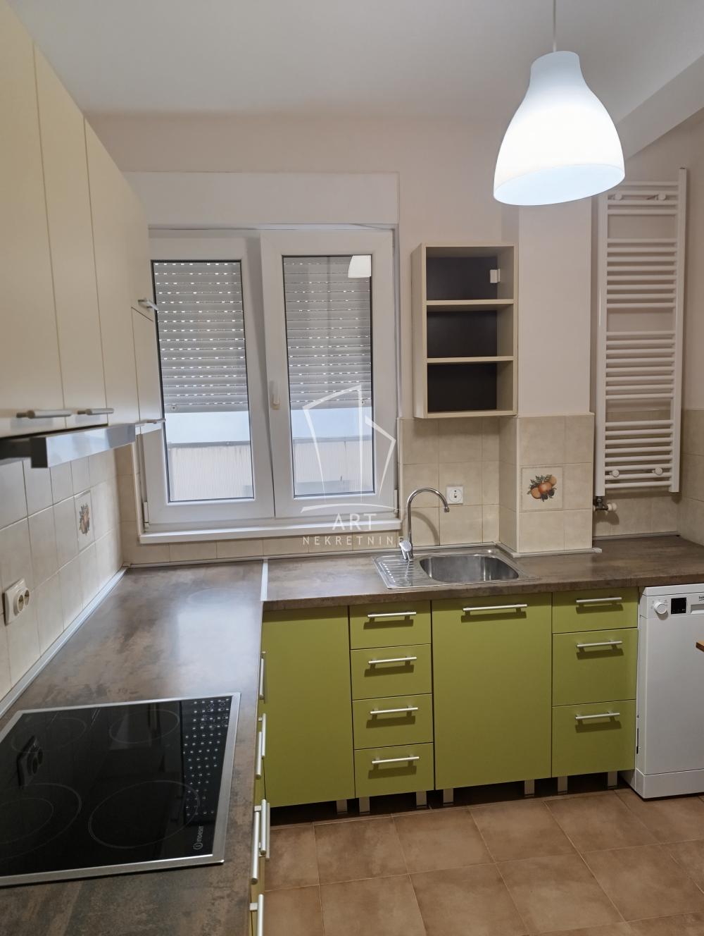 Slika 9 - Šumatovačka, Četvorosoban stan za izdavanje, 85m2, 900€