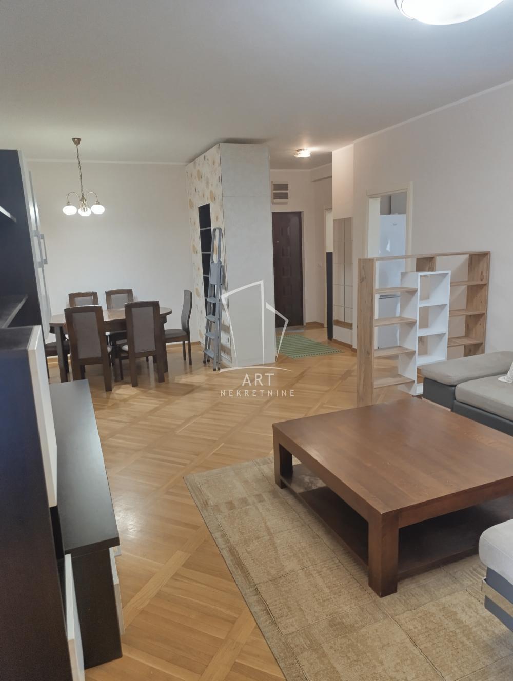 Glavna slika -Šumatovačka, Četvorosoban stan za izdavanje, 85m2, 900€