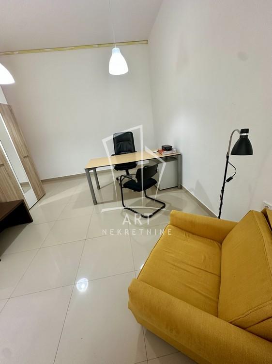Slika 2 - Tome Maksimovića,  Lokal za izdavanje, 43m2, 490€