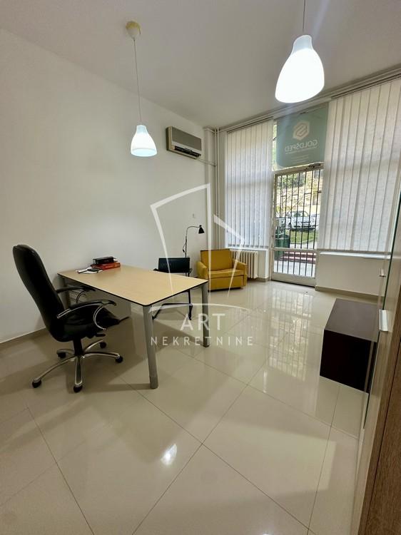 Slika 4 - Tome Maksimovića,  Lokal za izdavanje, 43m2, 490€