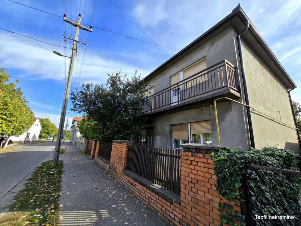 Slika 1 - Žarka Zrenjanina,  Kuća na prodaju, 92m2, 130.000€