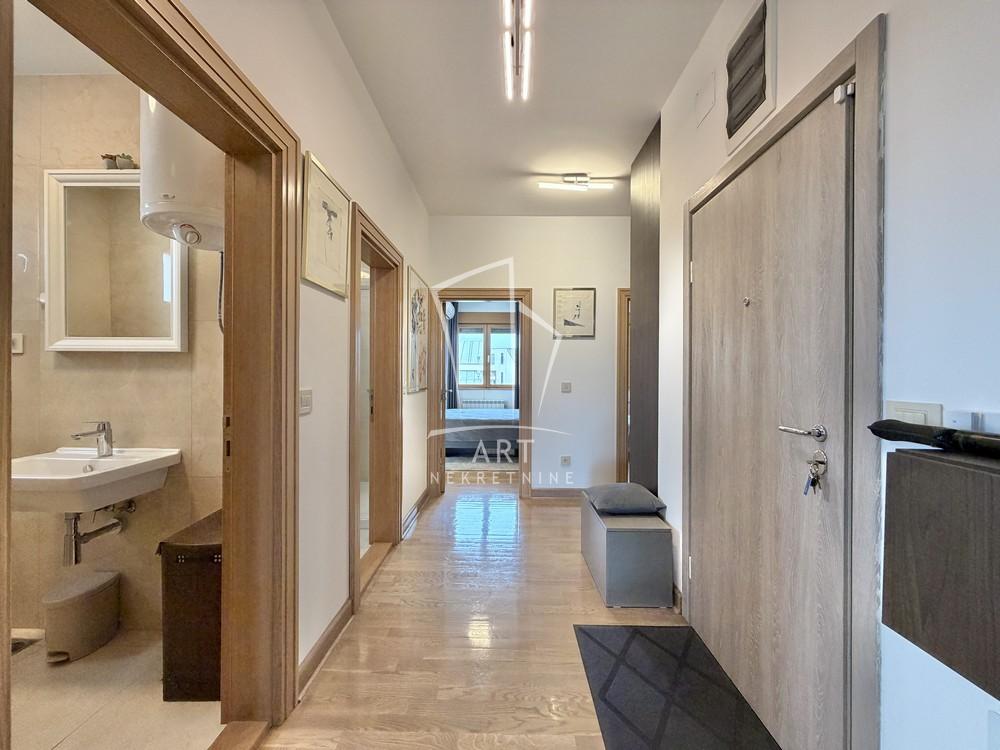 Slika 9 - Lazara Tasića, Četvorosoban stan na prodaju, 99m2, 412.000€