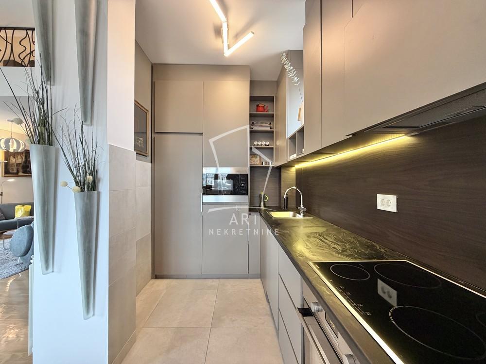 Slika 6 - Lazara Tasića, Četvorosoban stan na prodaju, 99m2, 412.000€