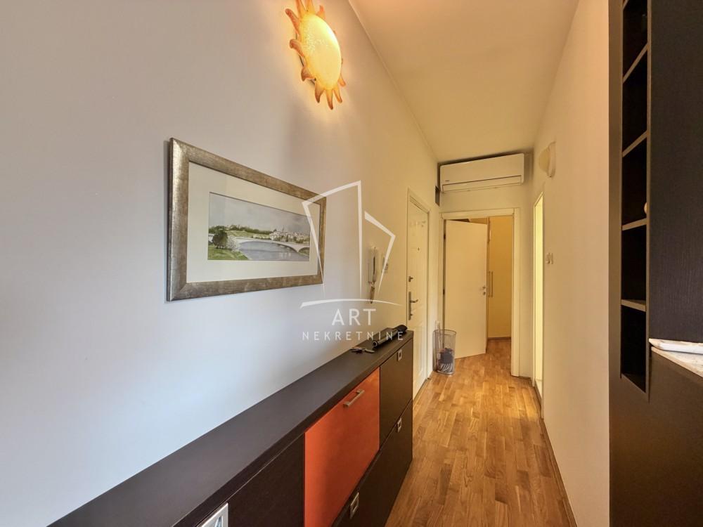 Slika 11 - Osme Crnogorske Brigade, Trosoban stan na prodaju, 50m2, 148.000€