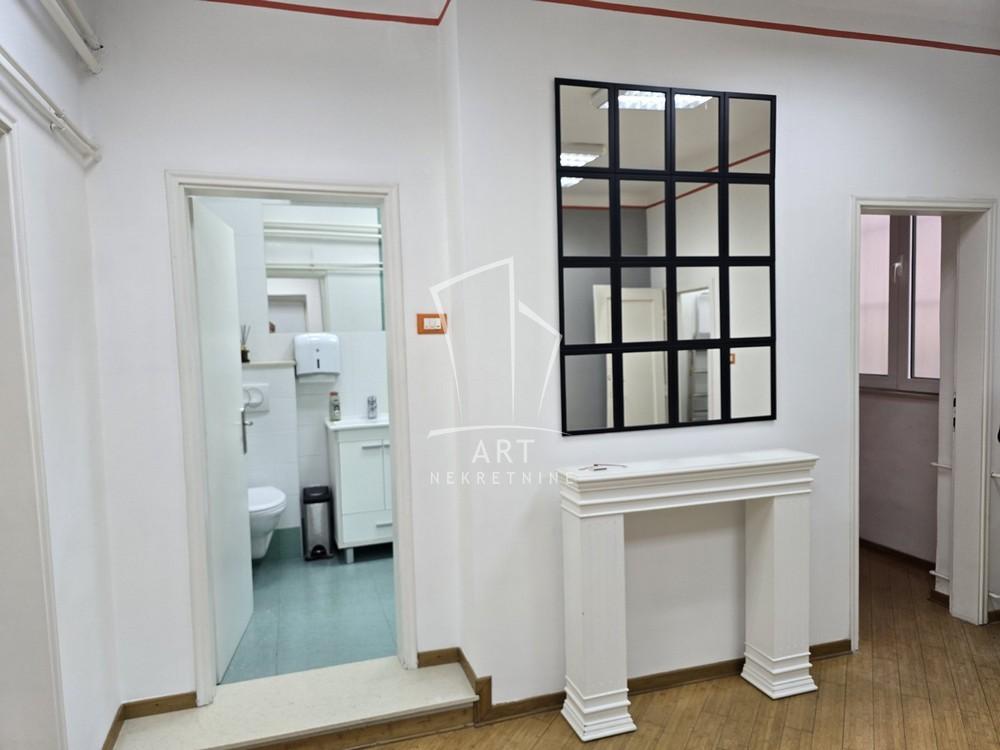 Slika 2 - Patrijarha Gavrila,  Lokal za izdavanje, 50m2, 750€