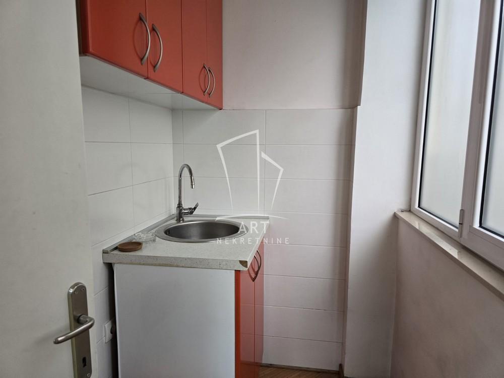Slika 4 - Patrijarha Gavrila,  Lokal za izdavanje, 50m2, 750€
