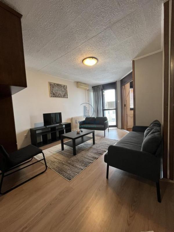 Glavna slika -Kolumbova, Dvosoban stan za izdavanje, 50m2, 480€