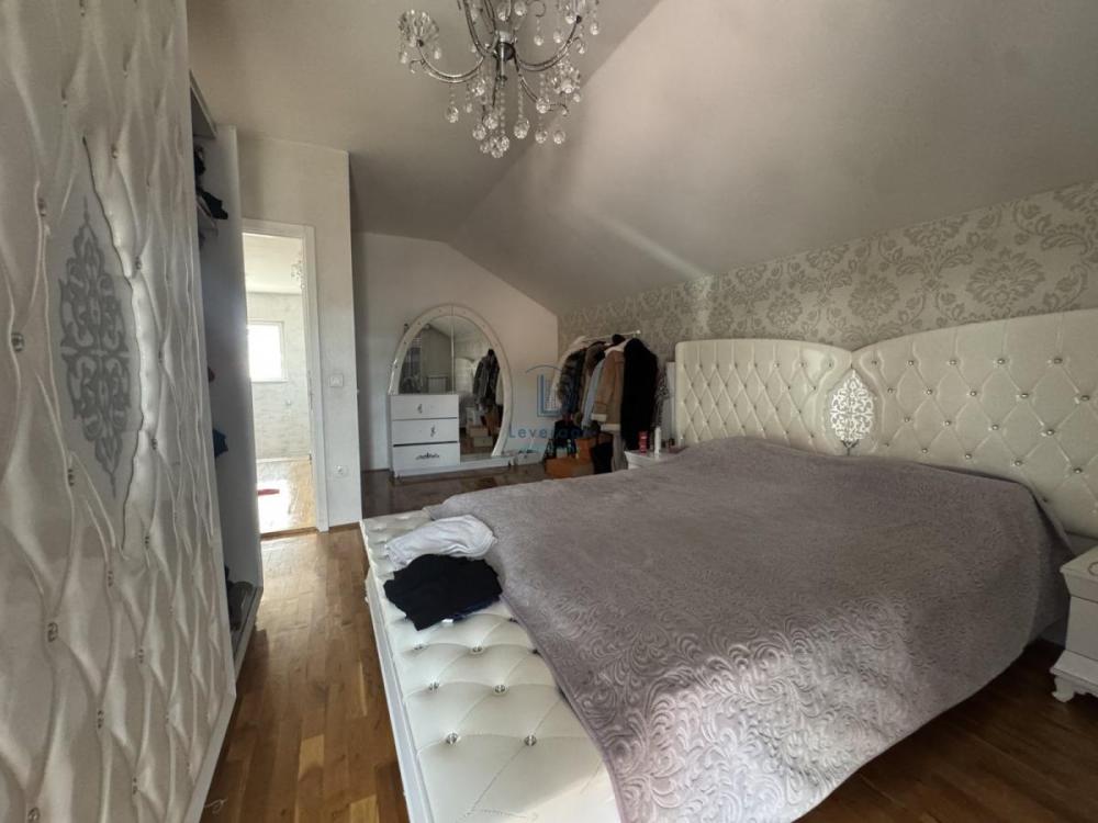 Slika 6 - Suvoborska,  Kuća za izdavanje, 180m2, 1.700€