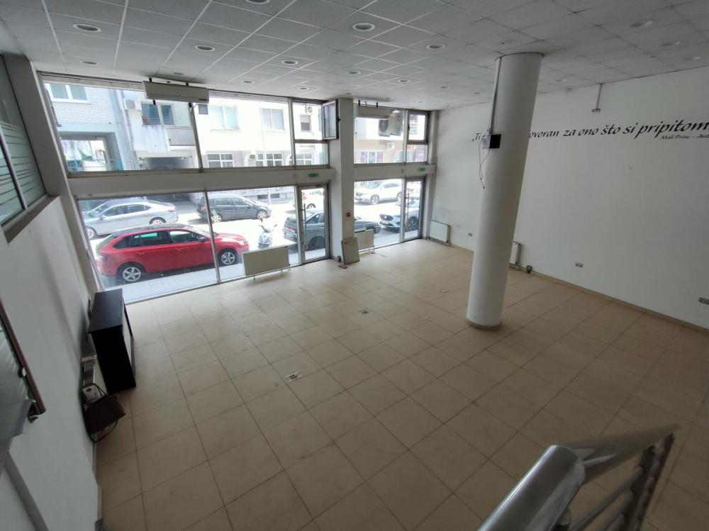 Slika 4 -  Lokal na prodaju, 229m2, 452.000€
