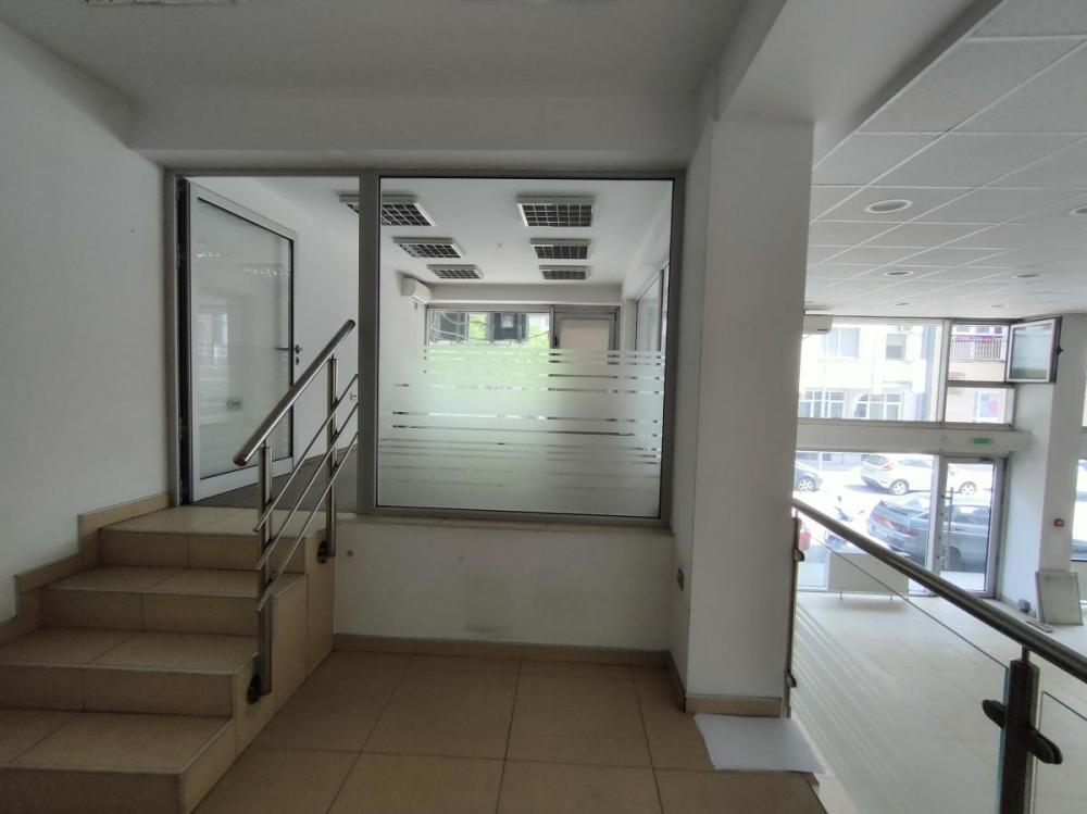 Slika 5 -  Lokal na prodaju, 229m2, 452.000€