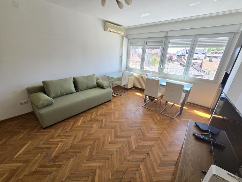 Slika 1 - Radoslava Grujića, Jednoiposoban stan za izdavanje, 40m2, 550€