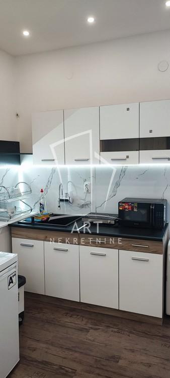 Slika 5 - Nemanjina, Trosoban stan za izdavanje, 60m2, 800€