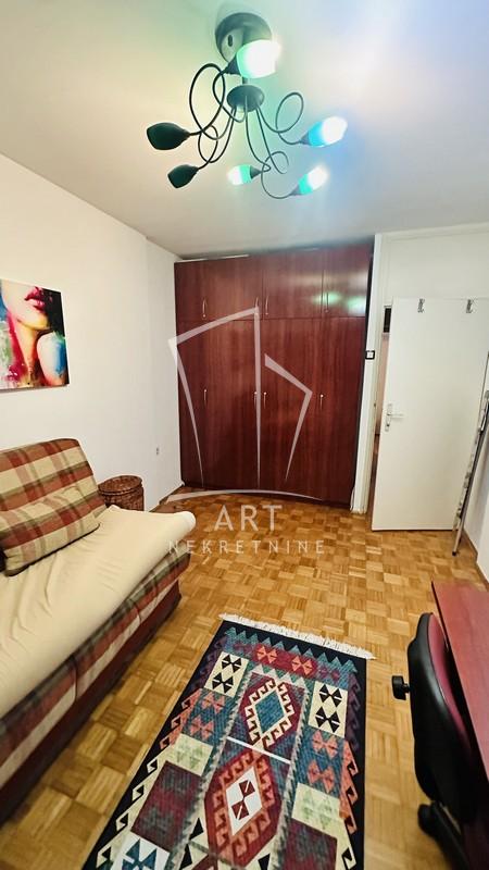 Slika 4 - Matice Srpske, Trosoban stan za izdavanje, 66m2, 600€