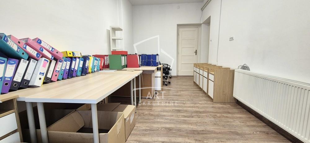 Slika 10 - Zmaj Jovina, Petosoban stan za izdavanje, 125m2, 1.100€