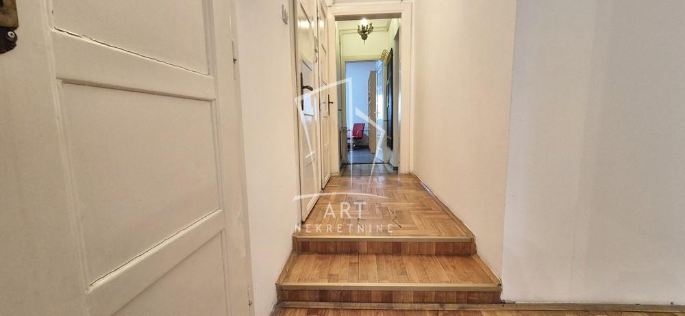 Slika 7 - Zmaj Jovina, Petosoban stan za izdavanje, 125m2, 1.100€