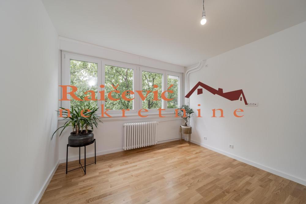 Slika 1 - Sava Burica, Dvoiposoban stan na prodaju, 61m2, 205.000€