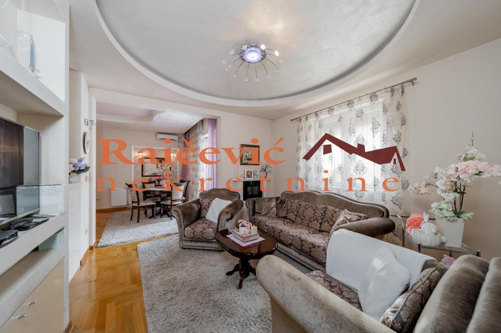Slika 1 - Dragana Rakica, Dvoiposoban stan na prodaju, 68m2, 249.000€