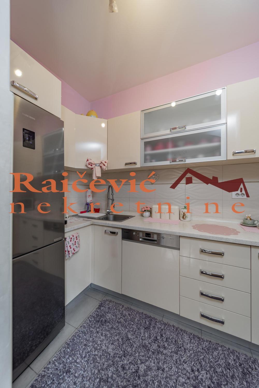 Slika 8 - Dragana Rakica, Dvoiposoban stan na prodaju, 68m2, 249.000€