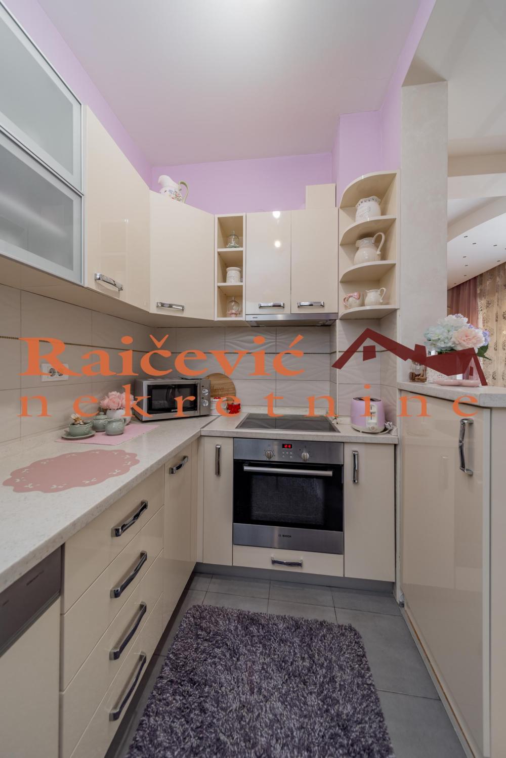 Slika 9 - Dragana Rakica, Dvoiposoban stan na prodaju, 68m2, 249.000€