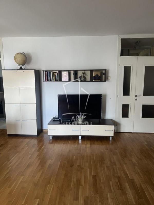 Glavna slika -Kostolačka, Trosoban stan za izdavanje, 65m2, 600€