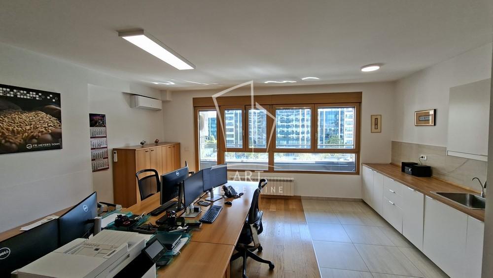 Glavna slika -Tadije Sondermajera, Četvorosoban stan za izdavanje, 110m2, 1.800€