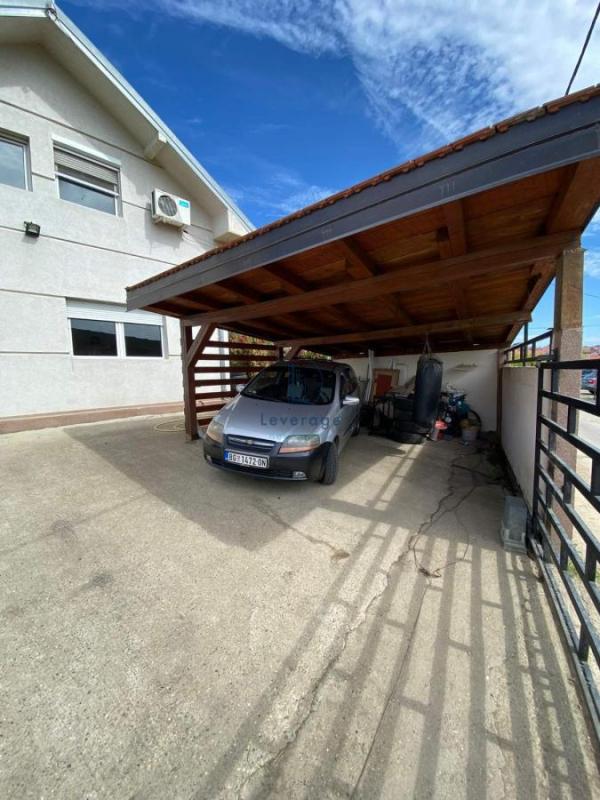 Slika 1 - Rada Kondića,  Kuća na prodaju, 180m2, 200.000€