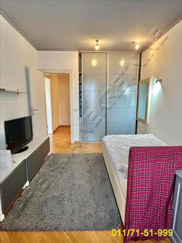 Slika 8 - Novopazarska, Trosoban stan za izdavanje, 110m2, 1.500€