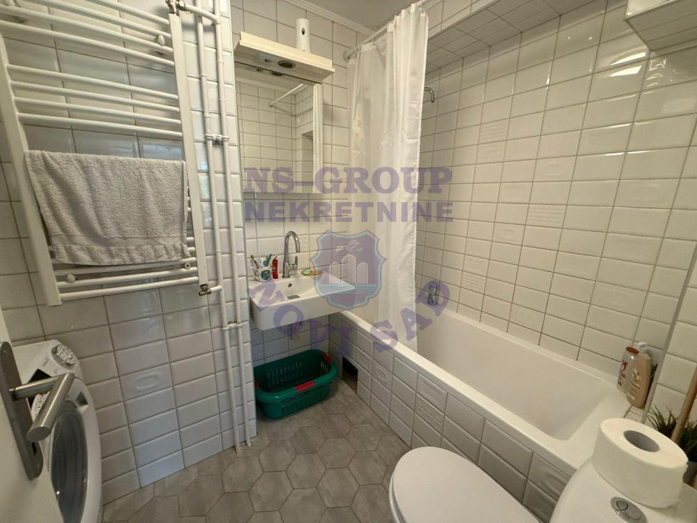 Slika 11 - Bulevar Oslobođenja, Trosoban stan na prodaju, 75m2, 224.030€