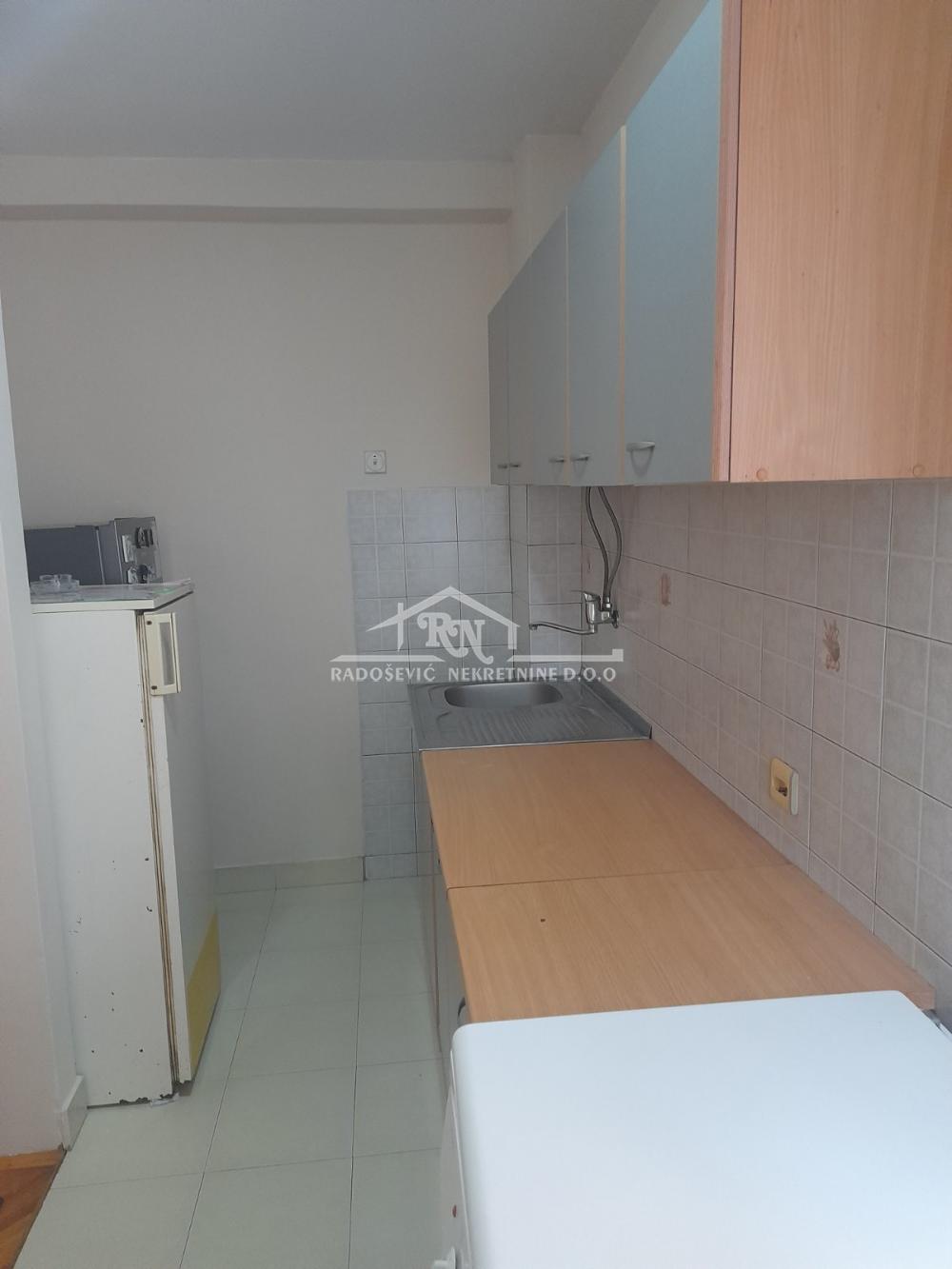 Slika 10 - Darinke Radović, Jednoiposoban stan za izdavanje, 41m2, 400€