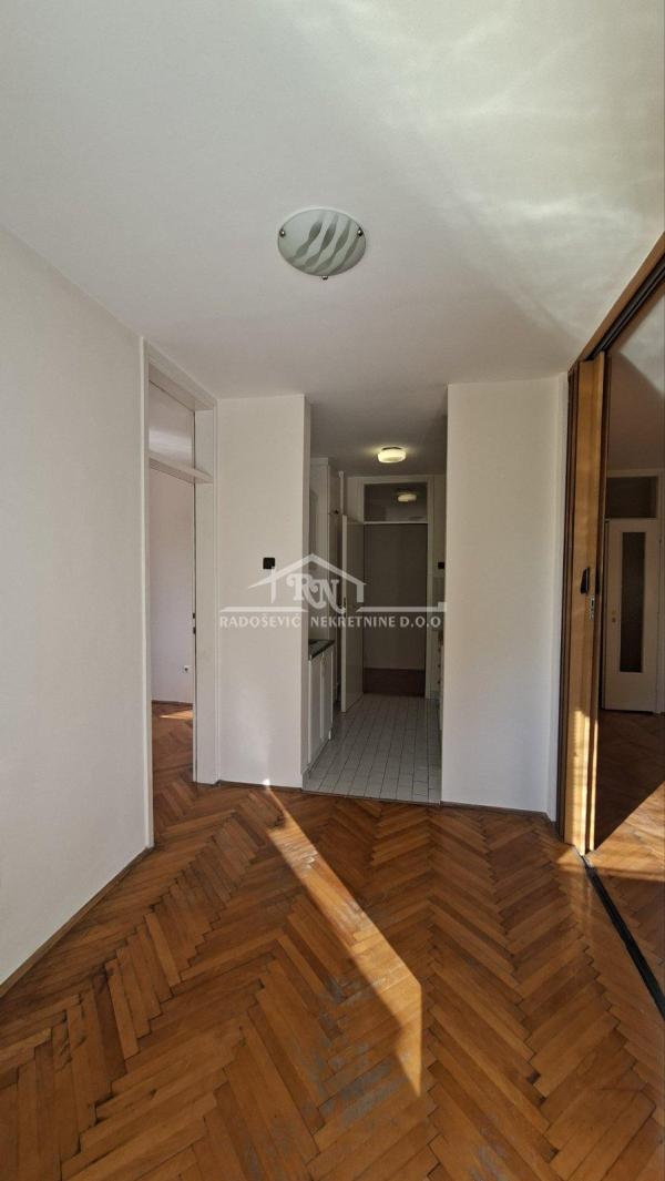 Slika 4 - Ilije Stojadinovića, Jednoiposoban stan za izdavanje, 51m2, 400€