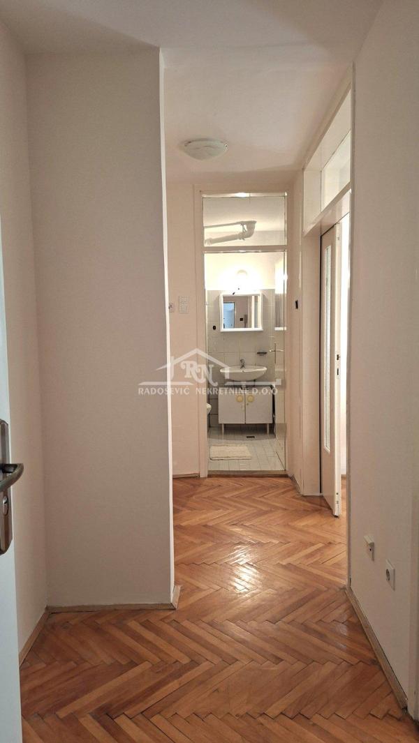 Slika 5 - Ilije Stojadinovića, Jednoiposoban stan za izdavanje, 51m2, 400€