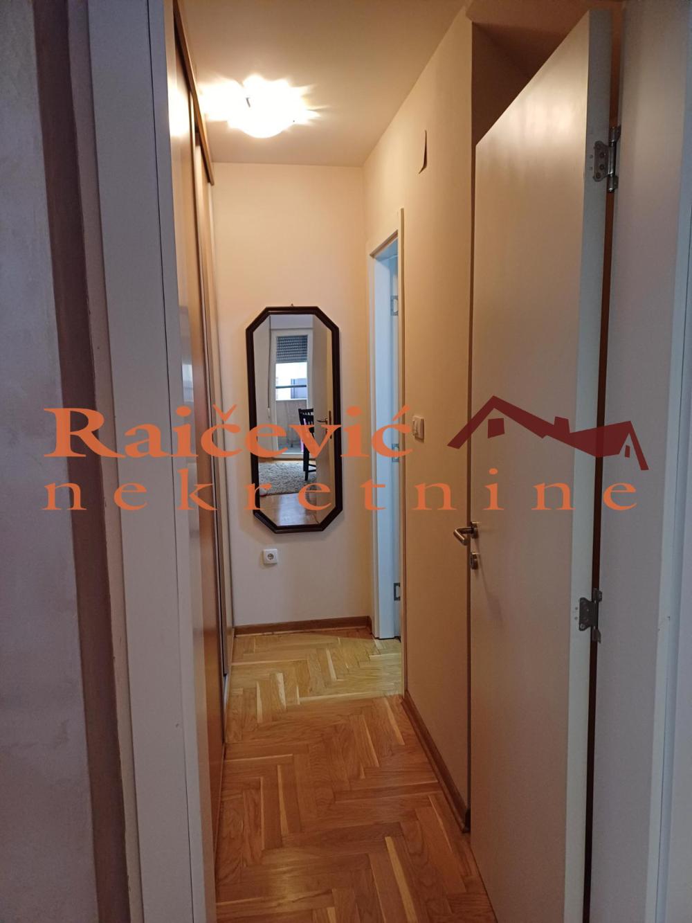 Slika 9 - Dragana Rakica, Trosoban stan na prodaju, 84m2, 304.500€