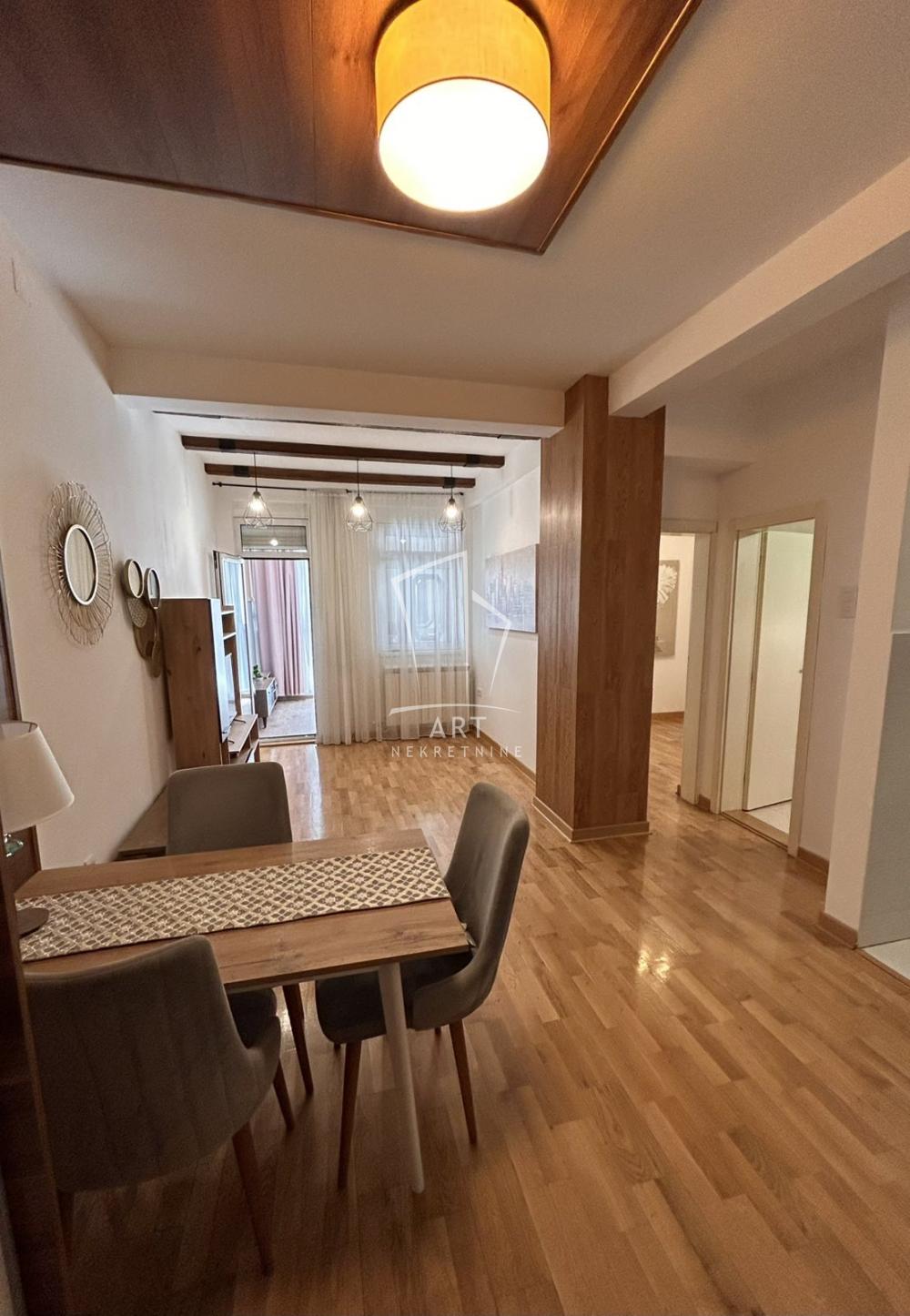 Slika 2 - Šumatovačka, Trosoban stan za izdavanje, 35m2, 700€